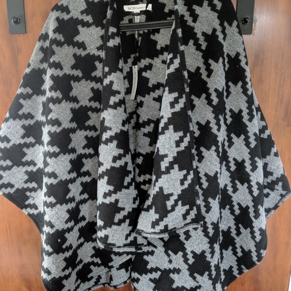 Poncho - Picture 2 of 3